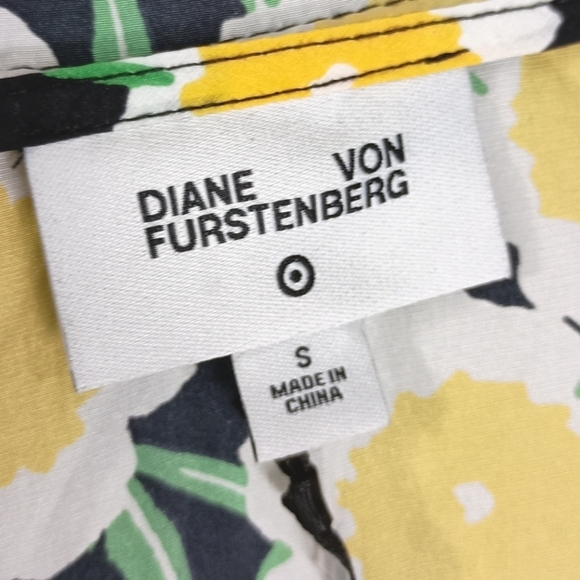 NWT Diane Von Furstenberg X Target Packable Poppy Short Sleeve Hooded Vest Small - Picture 15 of 17